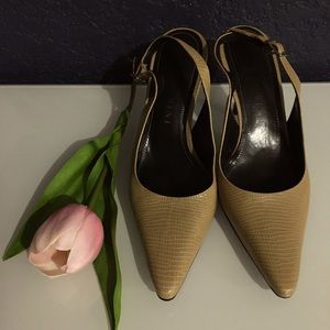 GIANNI BINI Pointed Toe Tan Used 3 1/2” heel